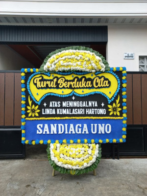 Papan Bunga Duka di Kampung Tangah